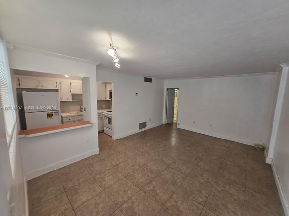 1515 NE 125th Ter APT 107