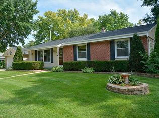 111 W Walters Dr, Grafton, WI 53024