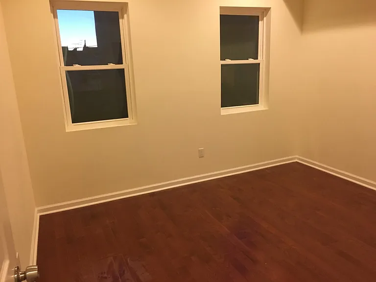 2408 E York St #2 — Photo 6