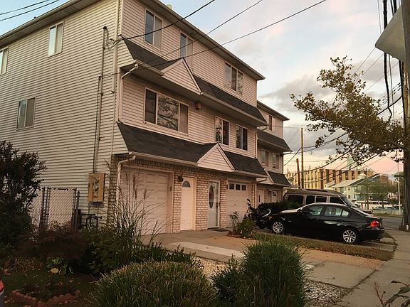 3rd image of 155 Father Capodanno Blvd