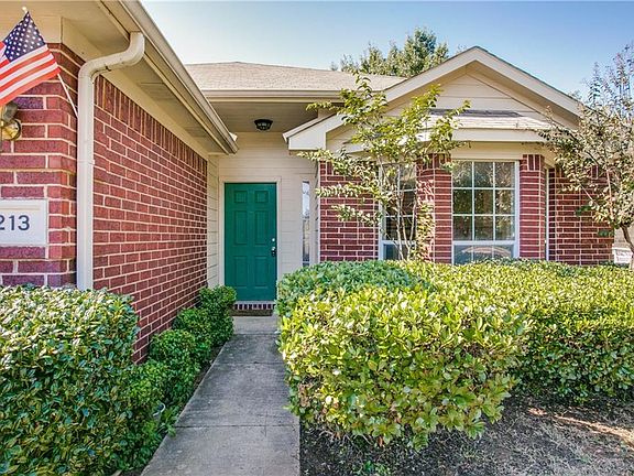 3rd image of 213 Shadow Grass Ave