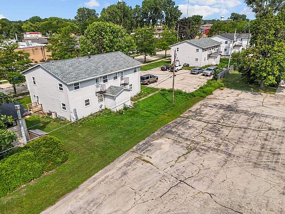 4th image of 1842 Evans St