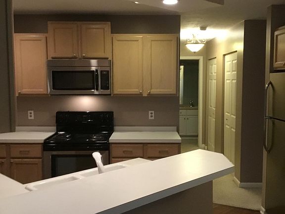 5th image of 4038 Saint Andrews Ct