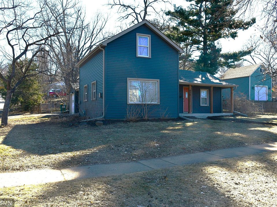 2nd image of 828 9th St