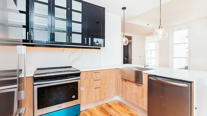 Rented by Nooklyn NYC LLC | media 22