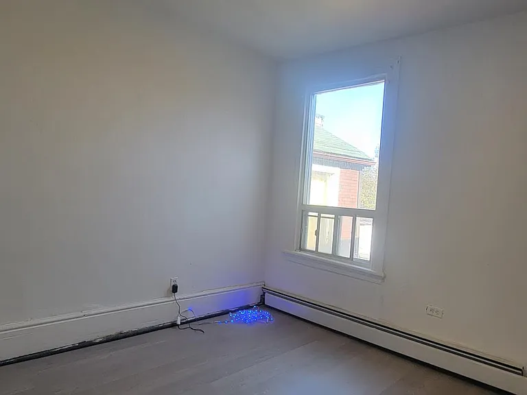 bedroom2