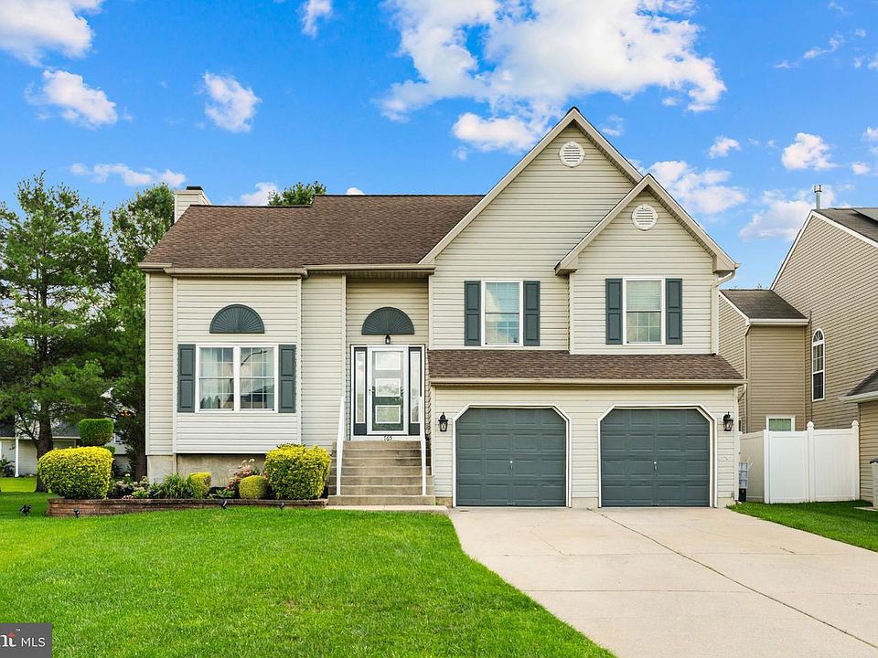 1st image of 765 Elmhurst Pl