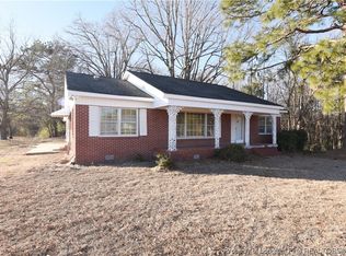 3176 E Davis Rd, Fairmont, NC 28340