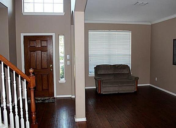 4th image of 711 Dickerson Ln