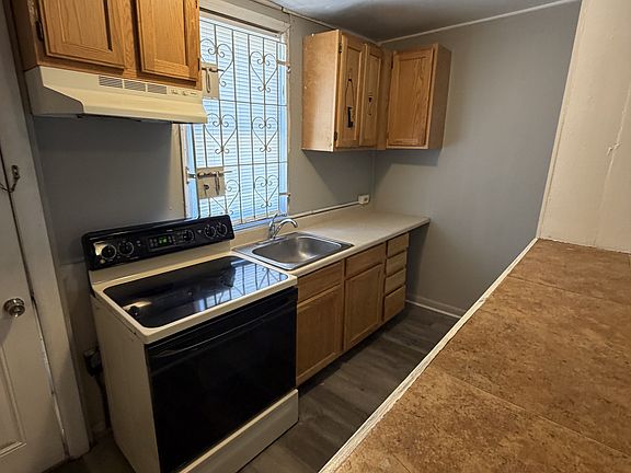 2nd image of 3011 N Swanson St
