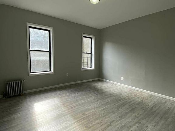 4th image of 409 E 21st St APT 2A