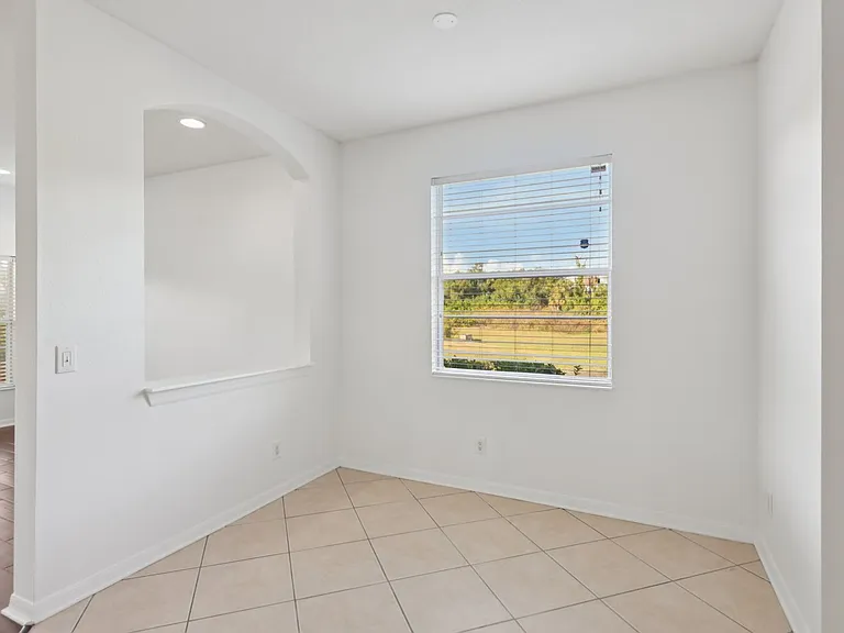 12805 Avelar Manor Pl — Photo 8