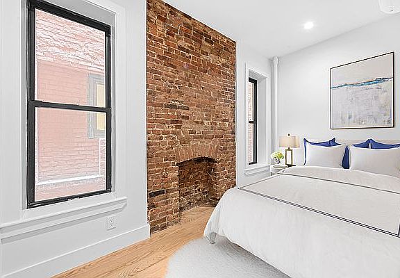 4th image of 114 Lexington Ave APT 1