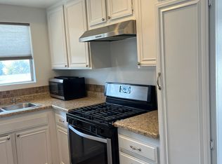 28167 Robin Ave, Santa Clarita, CA 91350