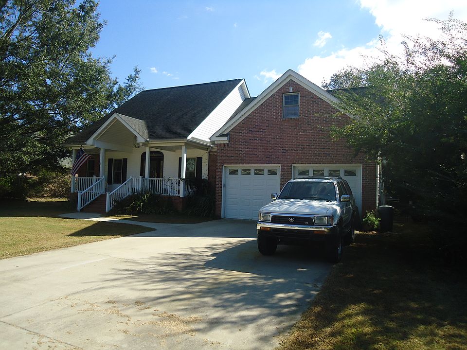 Large 2 car garage