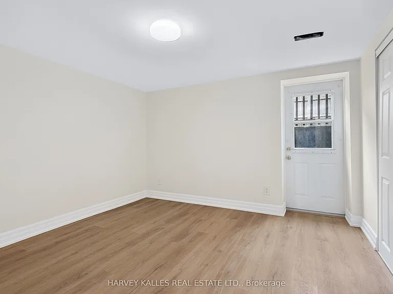 67 Robinglade Dr #BASEMENT — Photo 16