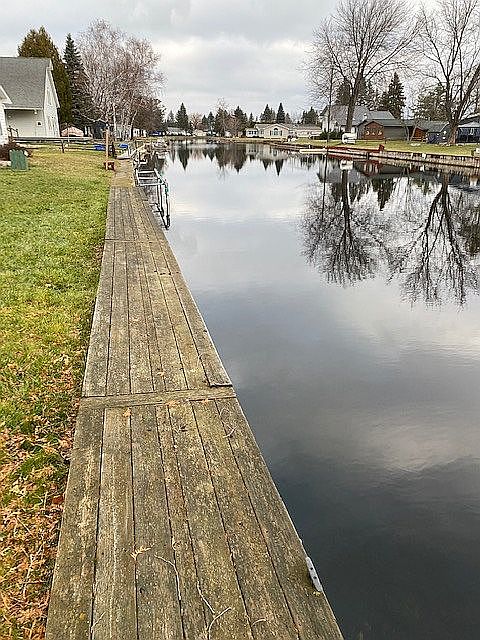 2nd image of 418 Ottawa Ln