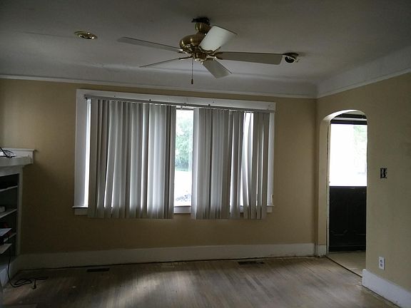 4th image of 14877 Mark Twain St #14877