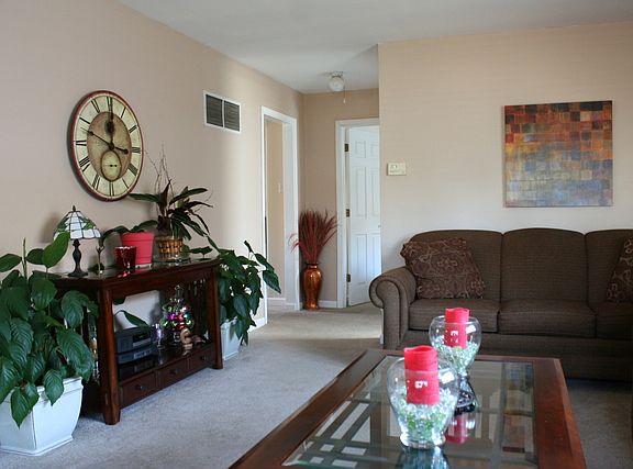 5th image of 11635 S Sacramento Dr