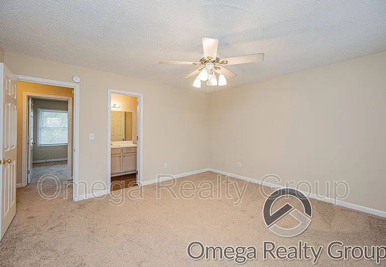 5057 Falling Creek Ln — Photo 14