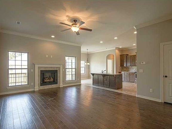 4th image of 2671 Olive Ct