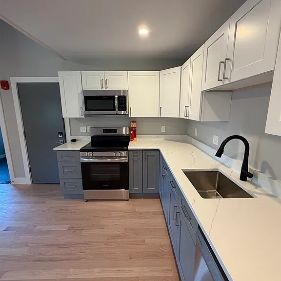 944 East St #3 — Photo 6