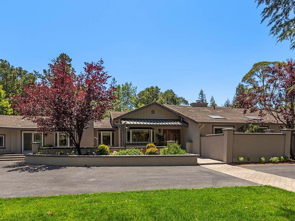1st image of 24288 Dawnridge Dr