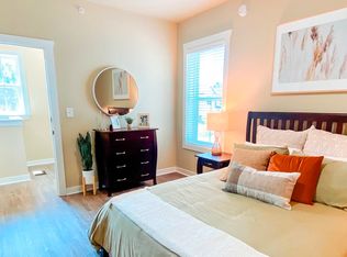 61 Manor St, Durham, NH 03824