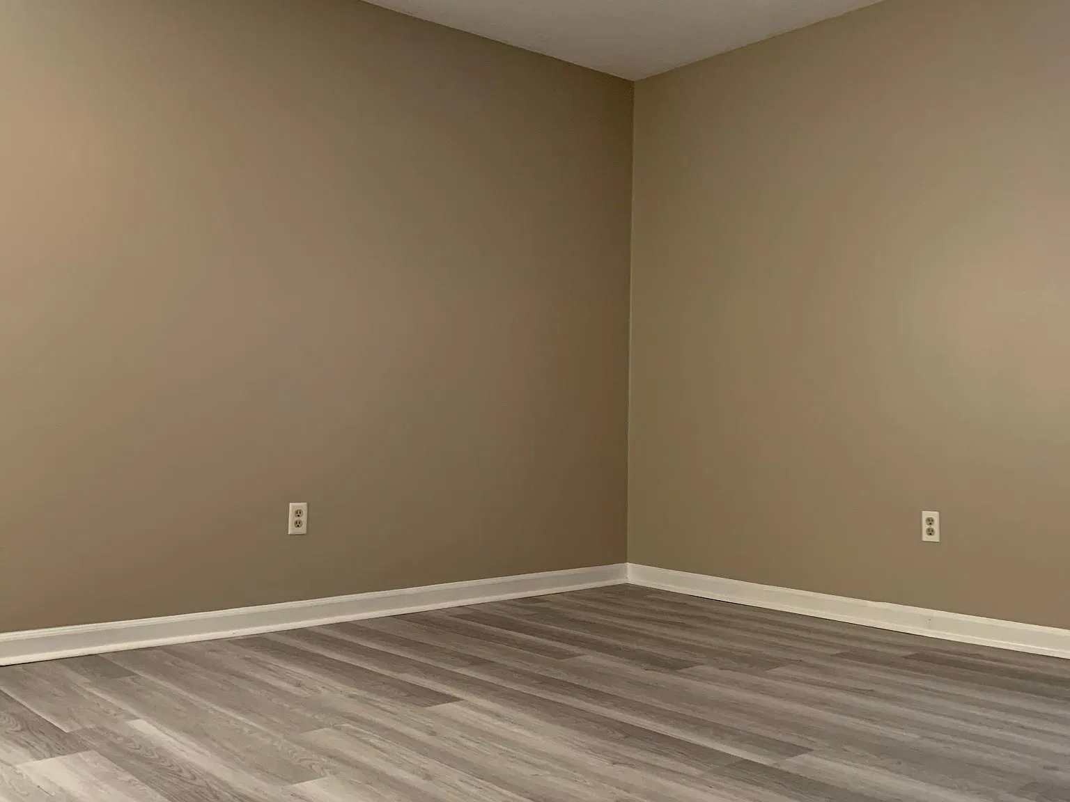 6365 Limewood Ave — Photo 3