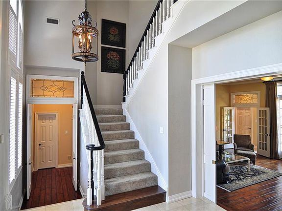 5th image of 2313 Creekside Cir S