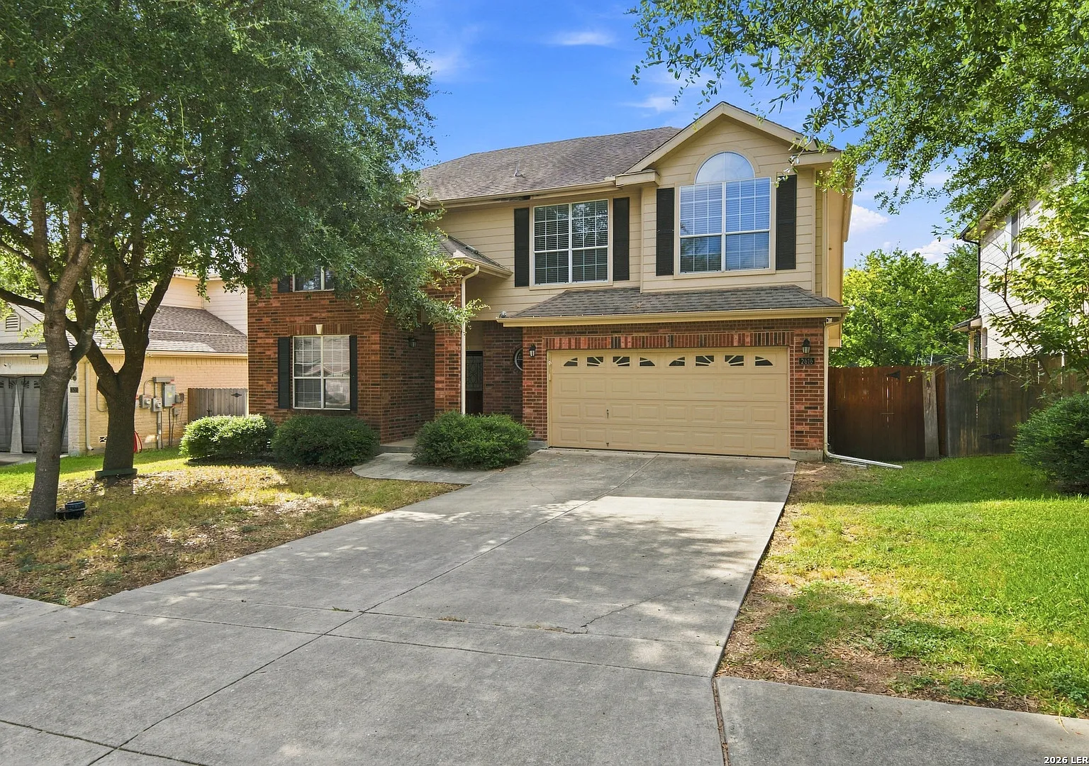 4 bed, 3.5 bath, 2549 sqft, $2,200 — Photo 1