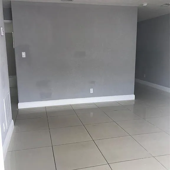 839 NW 14th Ave #1 — Photo 4