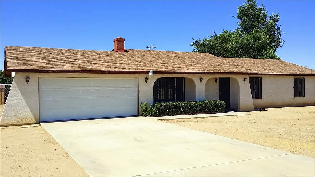 3 bed, 1430 sqft, $2,200 — Photo 1
