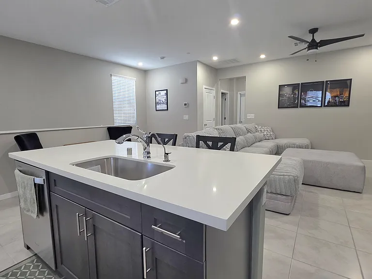 5744 Crenellated St — Photo 6