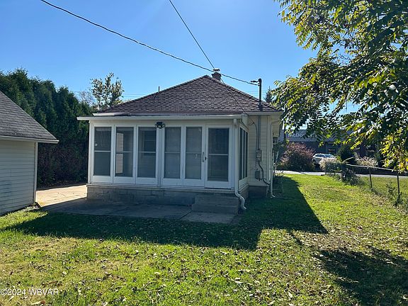 4th image of 1834 Vesta Ave