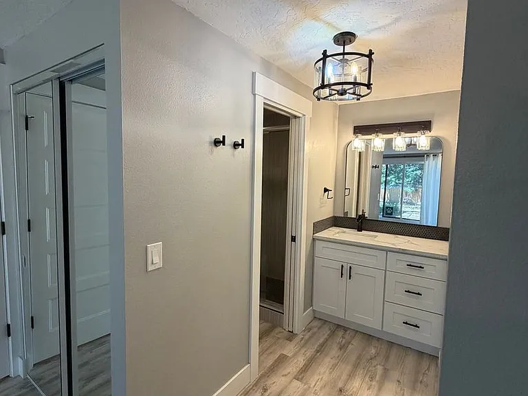 3823 Wilshire Ln — Photo 19