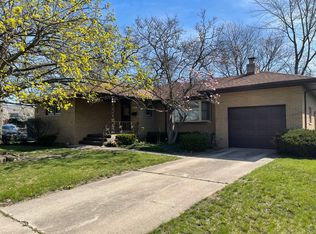 18233 Greenbay Ave, Lansing, IL