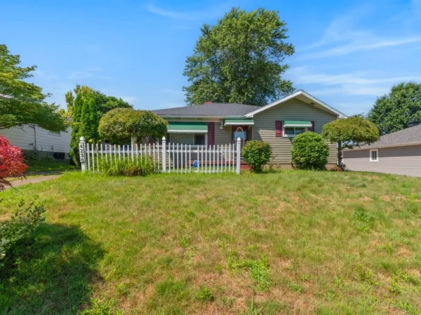 4236 Bird Dr, Erie, PA 16510