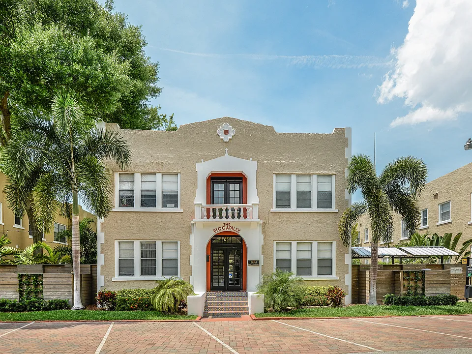 1404 S Bay Villa Pl #4