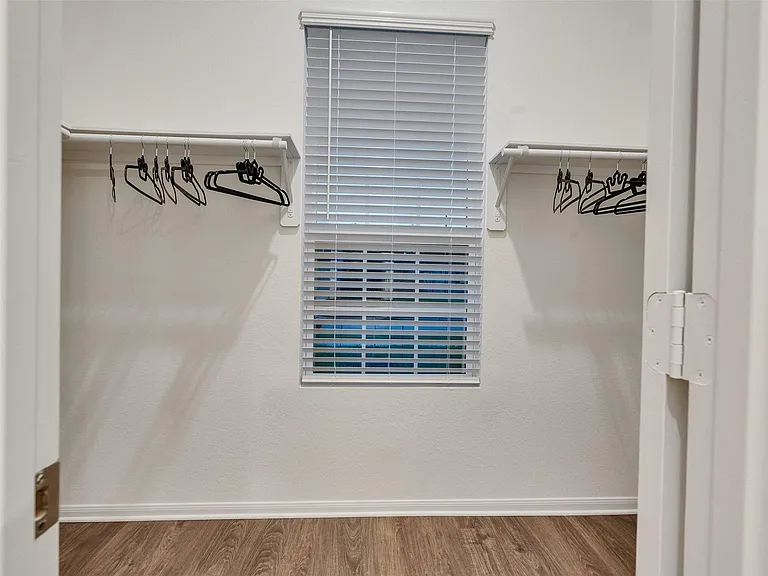 403 Magnolia St — Photo 12