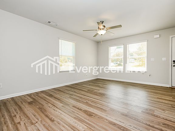 3rd image of 621 Stevens Pl