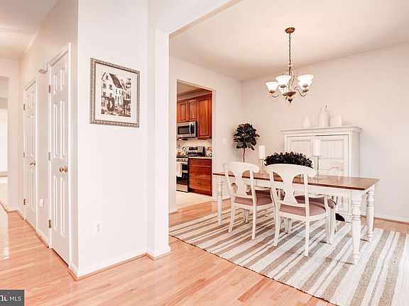 5th image of 707 Lake Varuna Dr