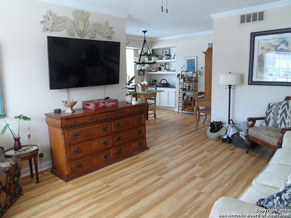 4th image of 7834 BROADWAY #501