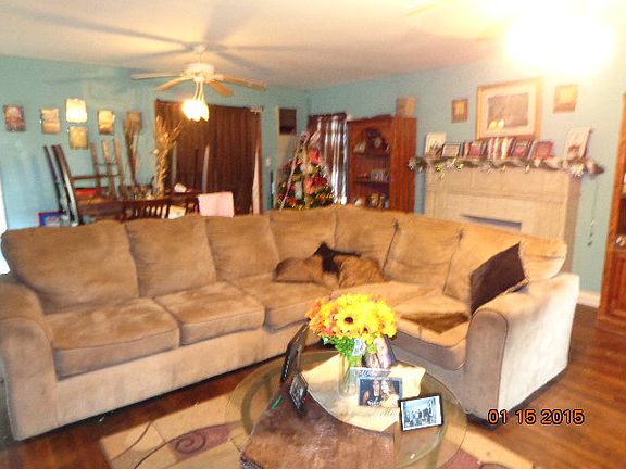 3rd image of 919 S 12th St
