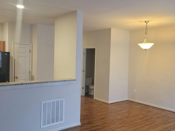 2nd image of 212 Villa Vista Dr #212