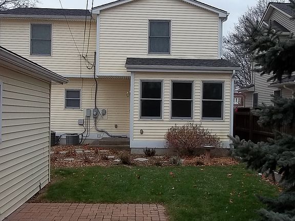 2nd image of 205 E Southlawn Blvd