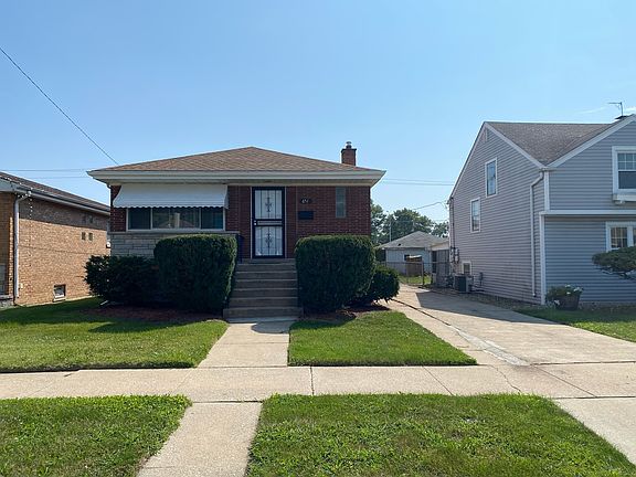 2nd image of 651 Greenbay Ave