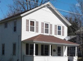 11 Burr St, Cazenovia, NY 13035
