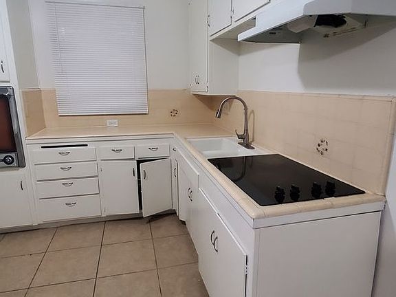 5th image of 304 E Almond Ave APT 2