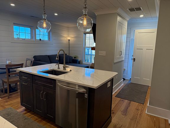 4th image of 33 Bromfield St #C